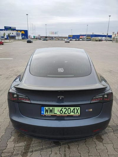 Tesla Model 3 - zdjęcie od sprzedającego