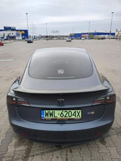 Tesla Model 3 - zdjęcie od sprzedającego