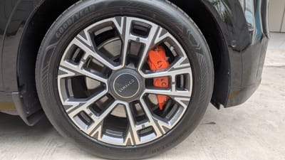 Lynk & Co 900 - zdjęcie 7