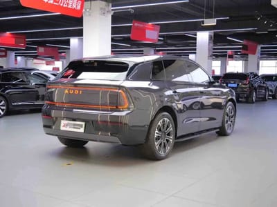 Audi E7X Prestige Pro - zdjęcie 3