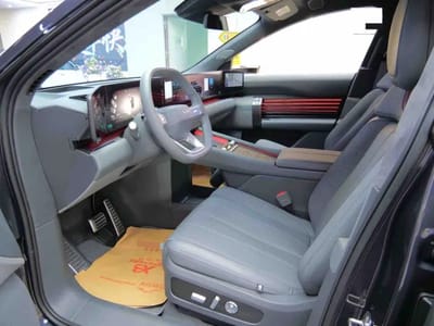 Audi E7X Prestige Pro - zdjęcie 4