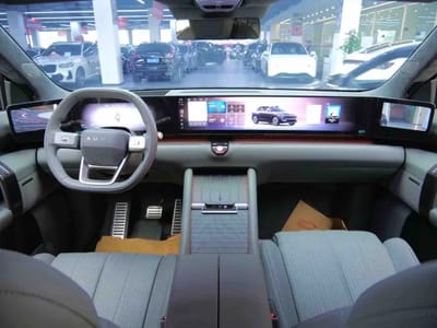 Audi E7X Prestige Pro - zdjęcie 5