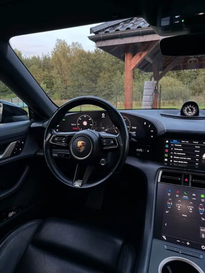 Porsche Taycan - zdjęcie 2