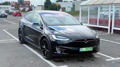 Tesla Model X - zdjęcie 5