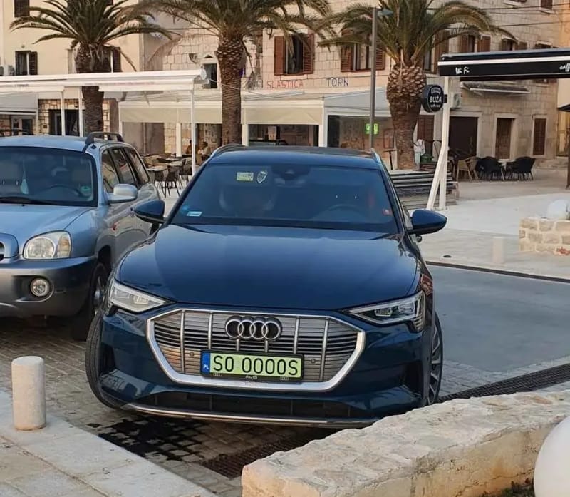 Audi e-tron