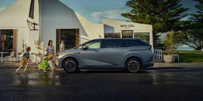 Xpeng X9